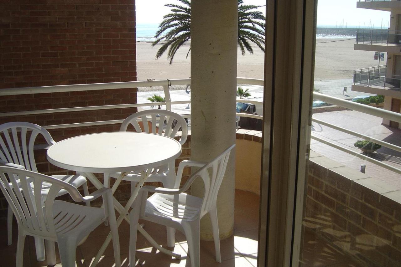 At011 Primera Linea Con Piscina Torredembarra Exteriér fotografie